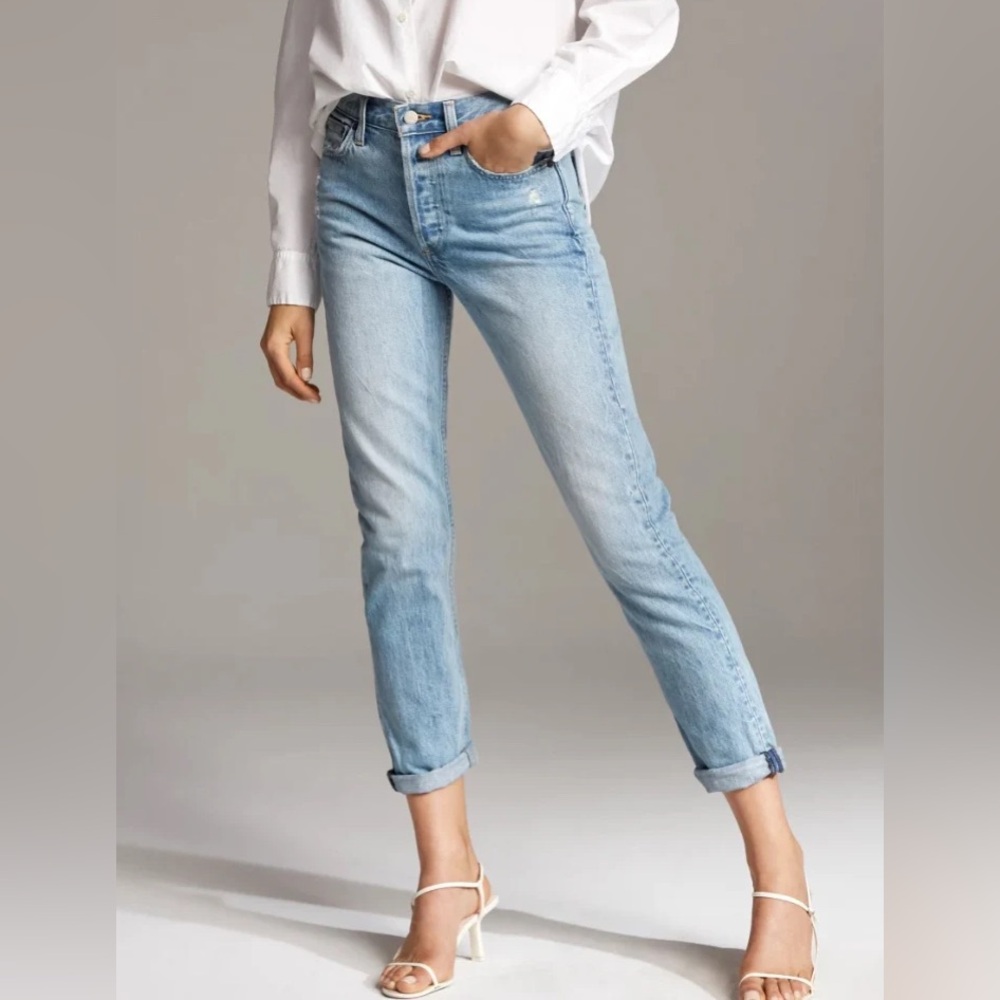 Aritzia Light Blue High-Rise Straight Jeans